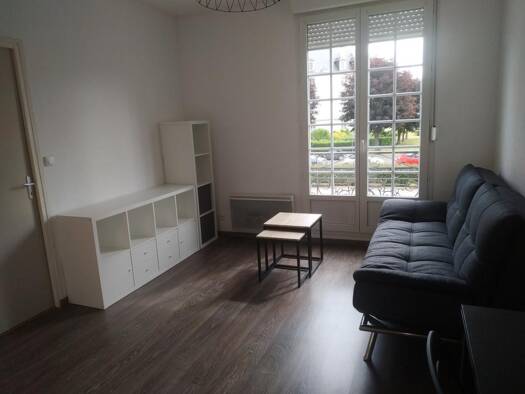 Appartement à louer 725 € 2 pièces 1 chambre 40 m² Les Fontaines Tours 37000