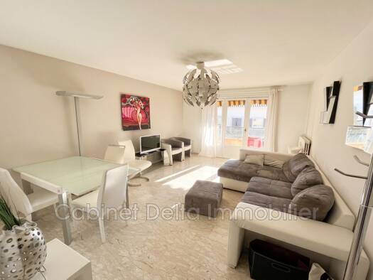 Appartement à vendre 411 450 € 2 pièces 1 chambre 49 m² Étage 3/3 Centre Ville Sanary-sur-Mer 83110