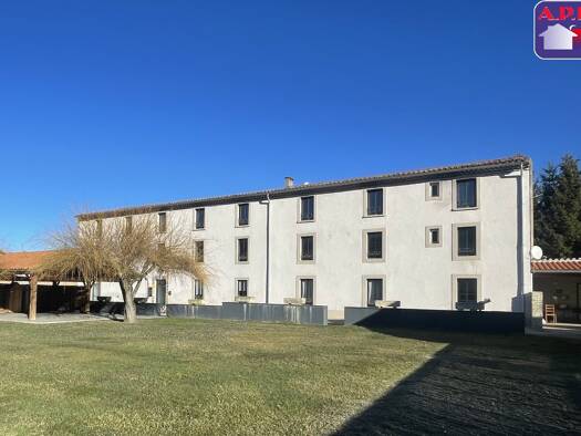 Maison à vendre 318 500 € 38 pièces 1 chambre 1 252 m² 2 841 m² de terrain Espezel 11340