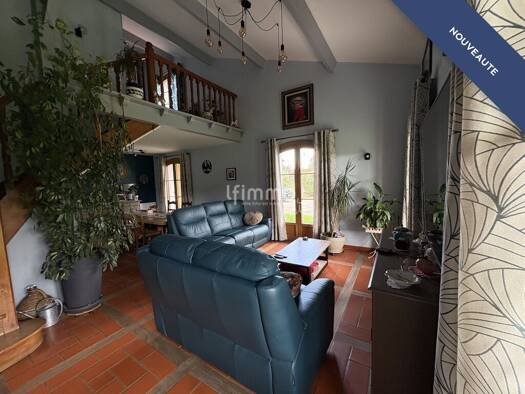 Maison à vendre 265 000 € 6 pièces 4 chambres 156 m² 2 135 m² de terrain Labarthe Riviere 38100