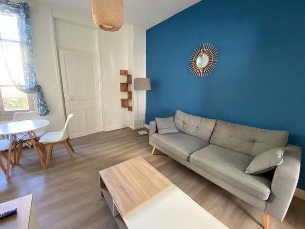 Appartement à louer 570 € 2 pièces 1 chambre 33 m² 1er étage Les Bains-République Vichy 03200