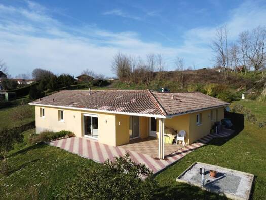 Villa à vendre 249 000 € 5 pièces 4 chambres 114 m² 2 757 m² de terrain Cazalis 40700