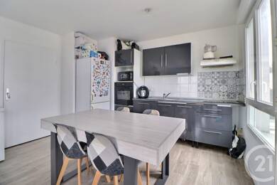 Appartement à vendre 170 000 € 3 pièces 2 chambres 58 m² 5ème étage Aulnay sous Bois 93600