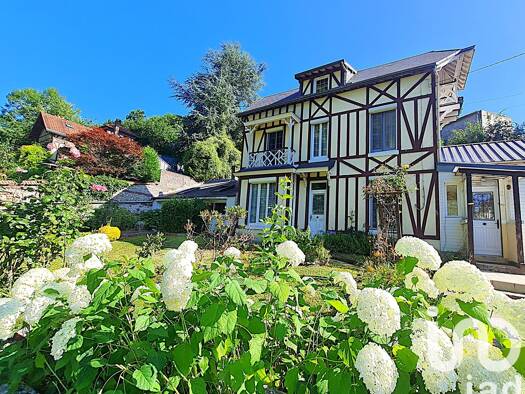 Maison à vendre 220 000 € 7 pièces 4 chambres 122 m² 569 m² de terrain Saint-Laurent-de-Brèvedent 76700