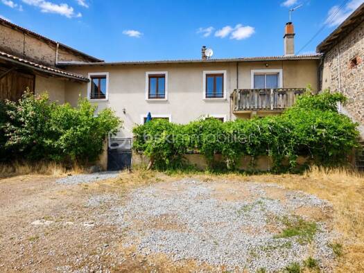 Ferme à vendre 199 000 € 10 pièces 5 chambres 210 m² Luré 42260