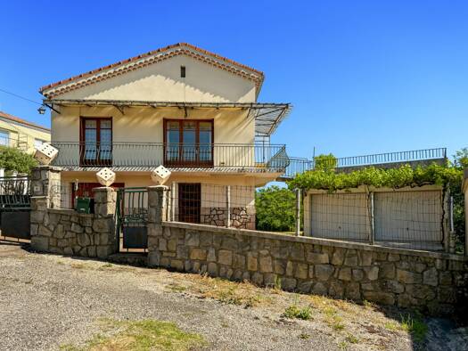 Maison à vendre 240 000 € 4 pièces 3 chambres 82 m² 831 m² de terrain Labégude 07200