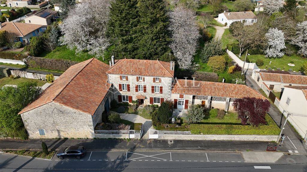 Maison à vendre, 219m², LA ROCHEFOUCAULD