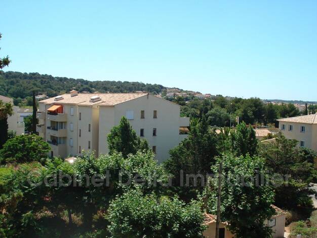 Appartement à louer - logement étudiant 520 € 1 pièce 18,3 m² 4ème étage La Baou Sanary-sur-Mer 83110