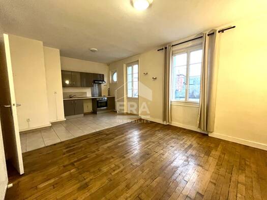 Appartement à louer 645 € 3 pièces 2 chambres 64 m² Étage 2/3 Centre Ville Blois 41000
