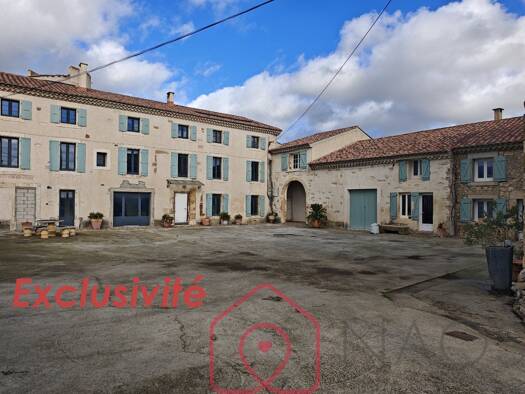 Maison à vendre 980 000 € 20 pièces 1 chambre 1 250 m² 21 000 m² de terrain Bourg-Charité Narbonne 11100