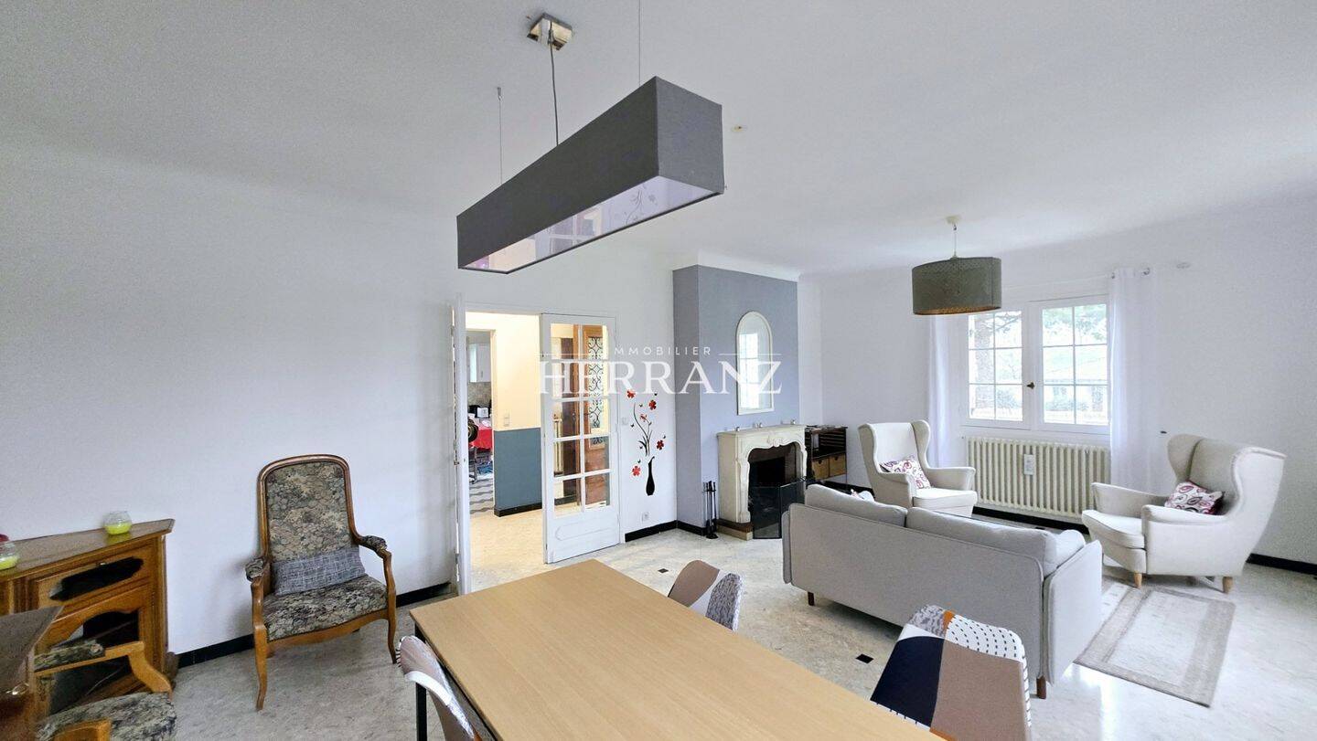 Maison à vendre, 175m², PORT SAINTE FOY ET PONCHAPT