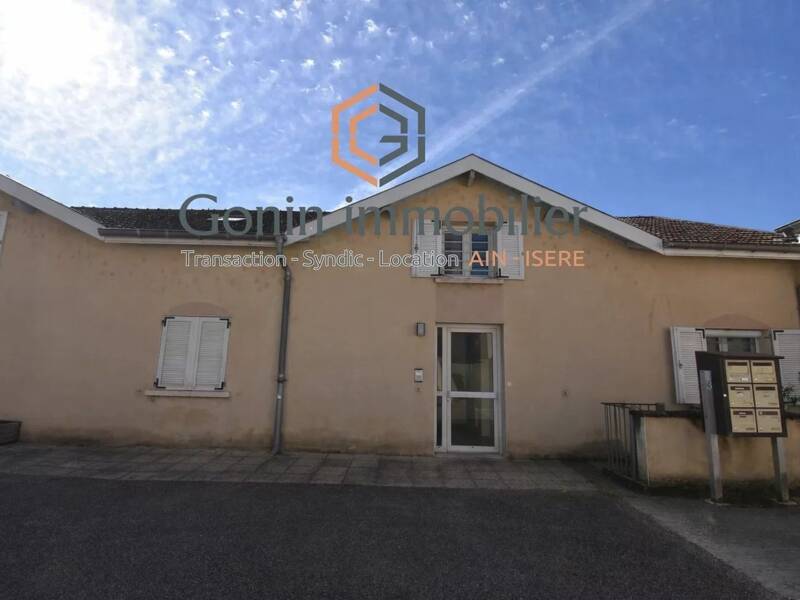 Maison à louer, 78m², PEROUGES