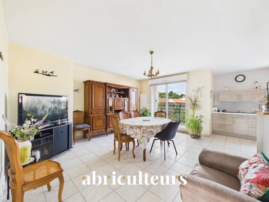 Appartement à vendre 271 990 € 3 pièces 2 chambres 75 m² Étage 2/3 Savarières Saint-Sébastien-sur-Loire 44230