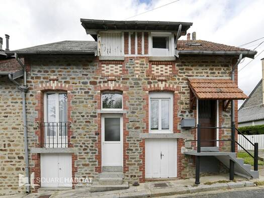 Maison à vendre 71 500 € 4 pièces 1 chambre 62 m² 427 m² de terrain Flers 61100