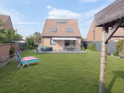 Maison à vendre 468 000 € 6 pièces 5 chambres 478 m² de terrain Roncq 59223