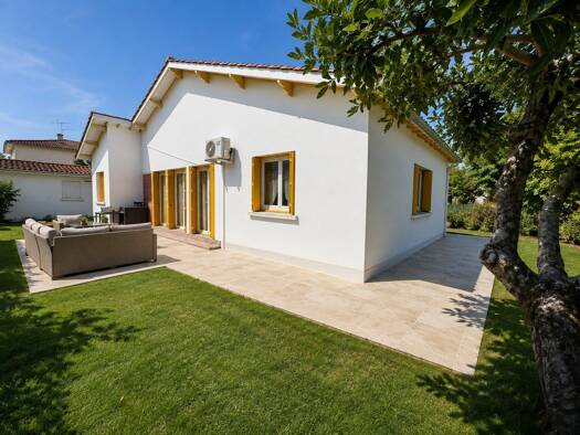 Maison de plain-pied à vendre 169 900 € 5 pièces 3 chambres 90 m² 540 m² de terrain Saint Etienne Villeneuve-sur-Lot 47300