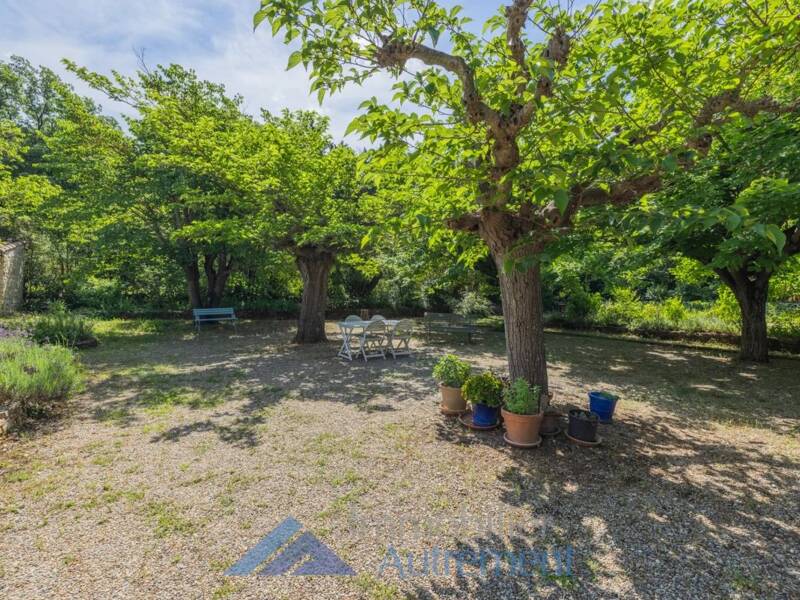 Maison à vendre, 350m², LE THOLONET