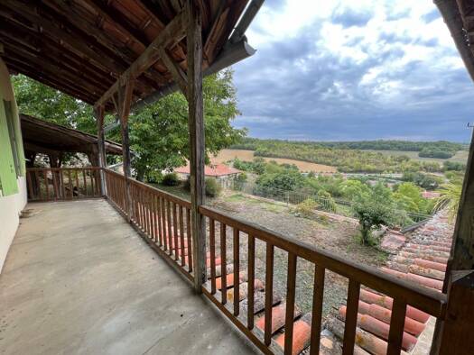Maison à vendre 249 000 € 6 pièces 4 chambres 220 m² 604 m² de terrain Castelnau-Barbarens 32450