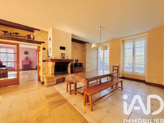 Demeure à vendre 260 000 € 9 pièces 7 chambres 260 m² 1 263 m² de terrain Nord Est Châtillon-sur-Seine 21400