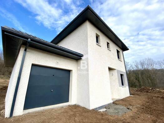 Villa à vendre 309 000 € 4 pièces 3 chambres 91 m² 810 m² de terrain Le Pont-de-Beauvoisin 38480