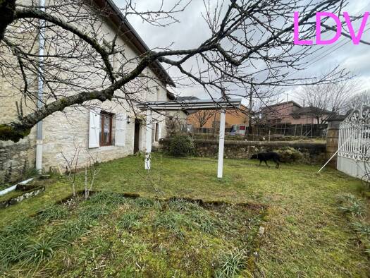 Maison en viager occupé Bouquet 77 000 € 5 pièces 4 chambres 150 m² 670 m² de terrain Ambléon 01300