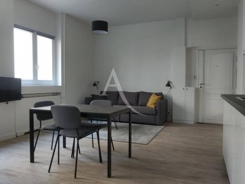 Maison à louer, 35m², PARIS 16E