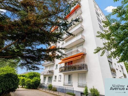 Appartement à vendre 211 000 € 4 pièces 3 chambres 76,78 m² Étage 5/8 Rubis Longjumeau 91160