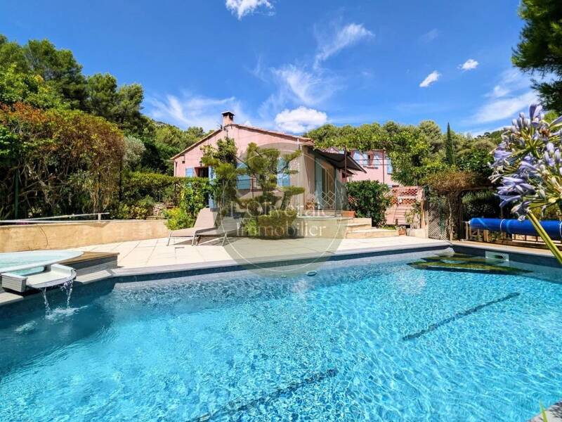 Maison à vendre, 180m², CUGES LES PINS