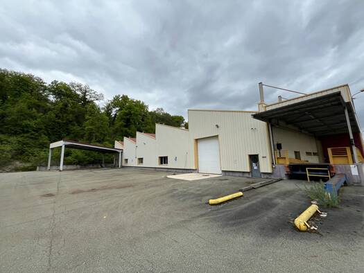 Entrepôt à vendre 643 200 € 1 428 m² d'espace de stockage Les Tales sous Roches Valentigney 25700