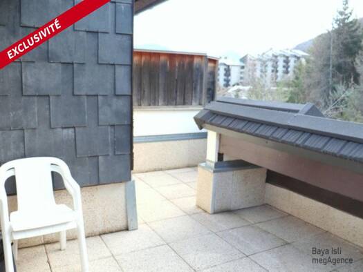 Duplex à vendre 86 000 € 2 pièces 2 chambres 30 m² Étage 6/6 Uvernet-Fours 04400