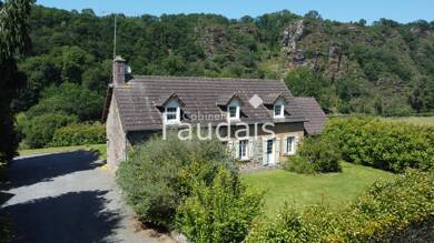 Maison à vendre 259 000 € 7 pièces 4 chambres 180 m² 3 061 m² de terrain Troisgots 50420
