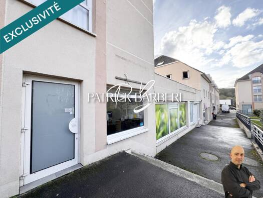 Local commercial à vendre 40 000 € 24 m² de surface de vente Sud Menucourt 95180