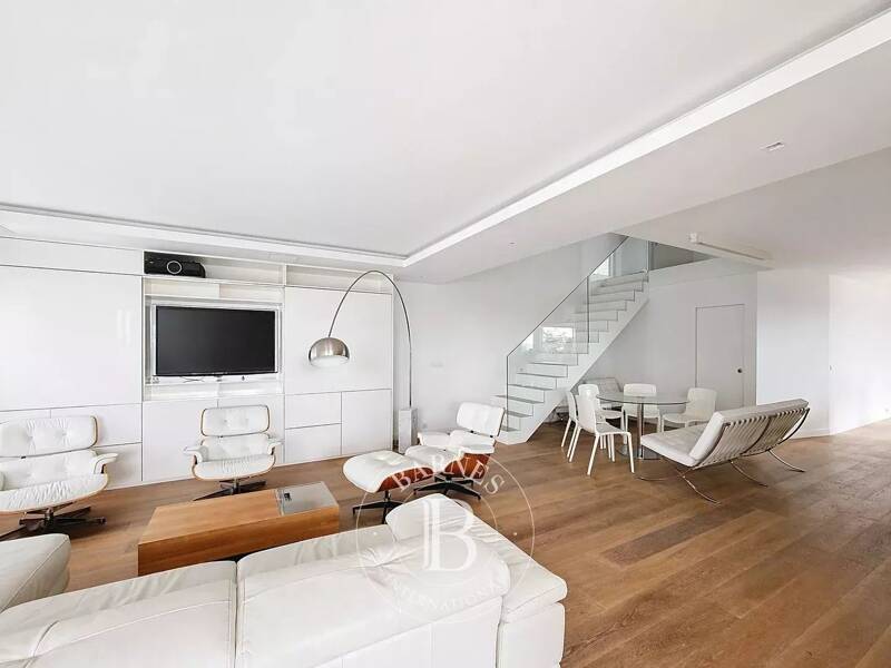 Maison à louer, 139m², COURBEVOIE