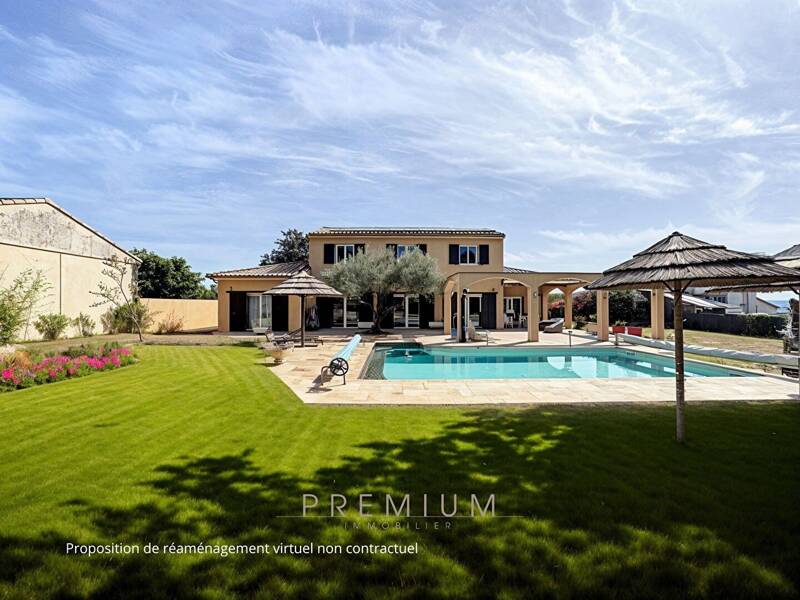 Maison à vendre, 217m², SAINT MATHIEU DE TREVIERS