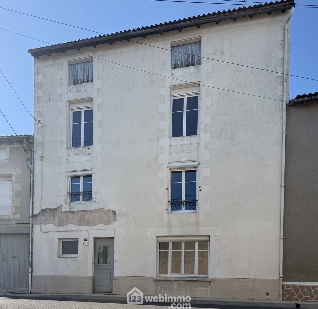 Maison à vendre, 216m², NEUVILLE DE POITOU