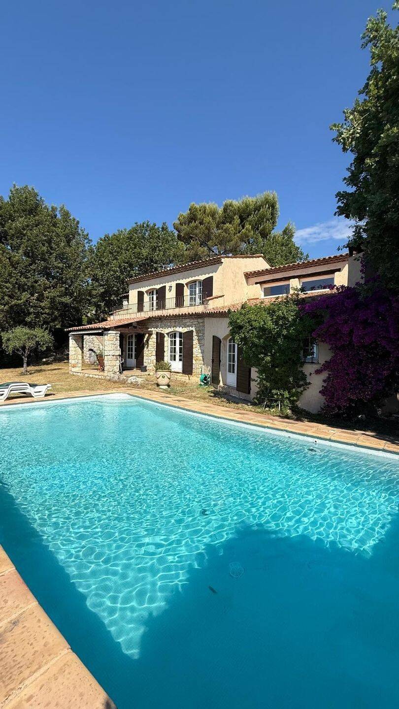 Maison à vendre, 151m², CHATEAUNEUF DE GRASSE