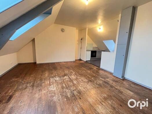 Appartement à louer 520 € 2 pièces 1 chambre 29,5 m² 2ème étage Fontinettes Einstein Calais 62100