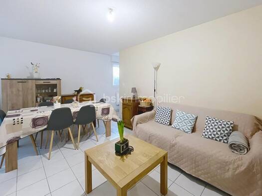 Appartement à vendre 61 000 € 3 pièces 2 chambres 54 m² RDC/3 Montreuil-La Neuville-Marquette Laon 02000