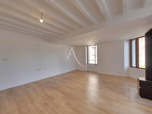 Appartement à louer 580 € 3 pièces 2 chambres 58 m² 1er étage Courson-les-Carrières 89560
