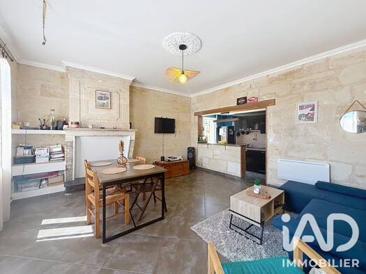 Duplex à vendre 240 000 € 4 pièces 2 chambres 82 m² RDC/2 Lagrave-Le Bourg Ambarès-et-Lagrave 33440