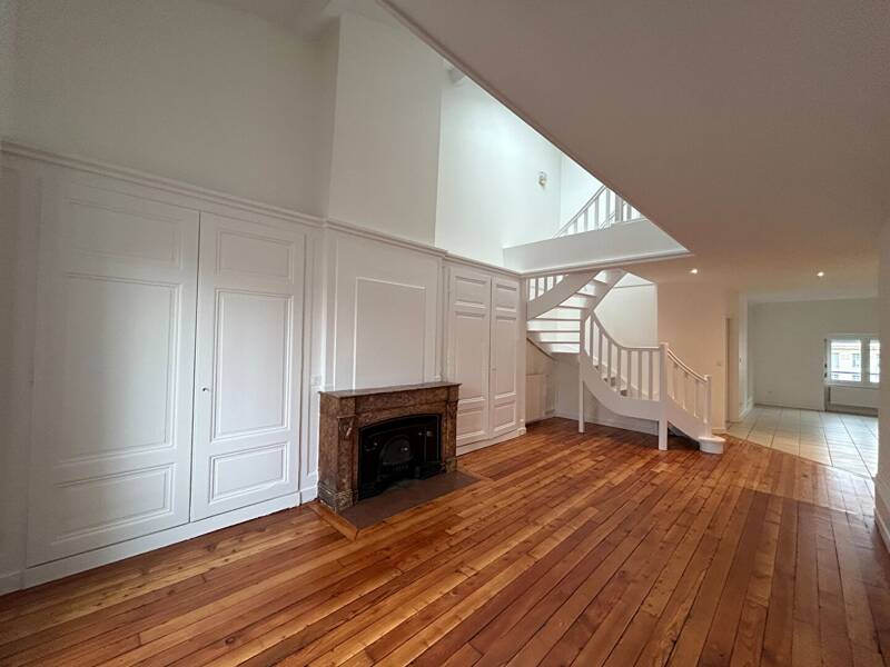 Maison à louer, 113m², LYON 2E