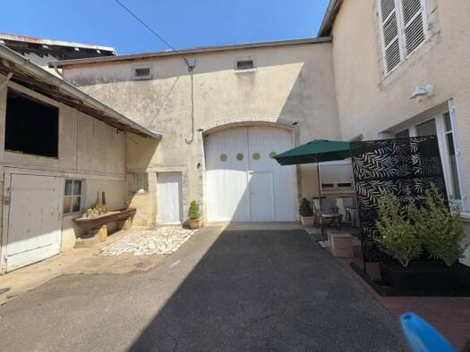 Maison à vendre 110 000 € 4 pièces 2 chambres 126 m² 1 182 m² de terrain Genevrières 52500