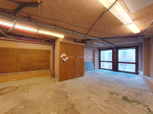 Local commercial à vendre 135 000 € 103 m² de surface de vente Ouest Gex 01170