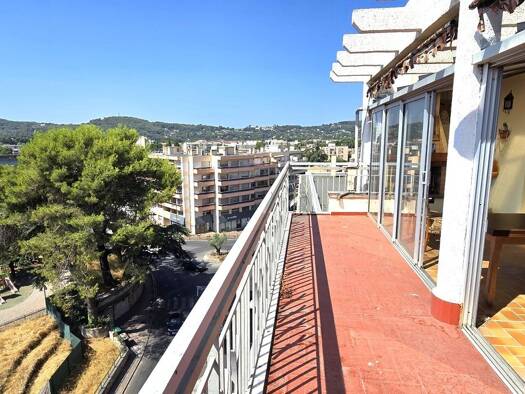Appartement à vendre 159 000 € 3 pièces 2 chambres 78 m² 6 étages Boulevars-Gare-Saint Leger-Chabrand Draguignan 83300