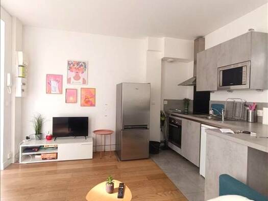 Appartement à louer 1 050 € 2 pièces 1 chambre 31 m² RDC Châtillon Vanves 92170