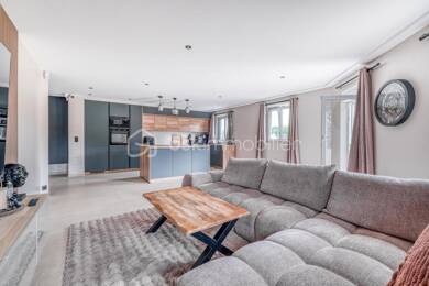 Duplex à vendre 398 000 € 5 pièces 3 chambres 93 m² Dernier étage, Étage 2/2 Sud Est Émerainville 77184