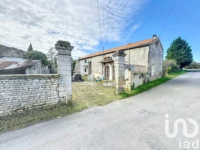 Maison à vendre 99 000 € 4 pièces 3 chambres 260 m² 730 m² de terrain Jauldes 16560