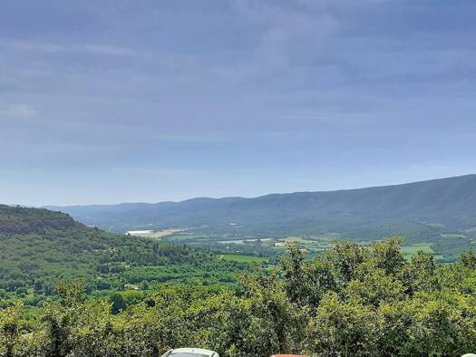 Villa à vendre - Première occupation 598 000 € 7 pièces 4 chambres 198 m² 930 m² de terrain Saint-Martin-de-Castillon 84750