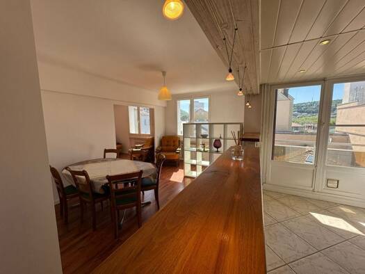 Appartement à vendre 69 500 € 3 pièces 2 chambres 53 m² Étage 3/4 Crêt de Roc Saint-Étienne 42000