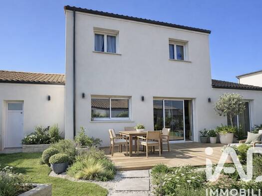 Maison à vendre 372 500 € 6 pièces 5 chambres 125 m² 320 m² de terrain La Vallée Saint-Julien-de-Concelles 44450